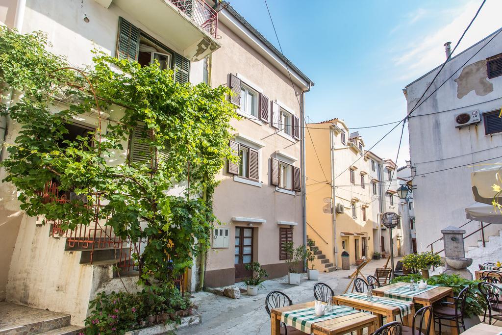 Apartments Sanja Башка Экстерьер фото
